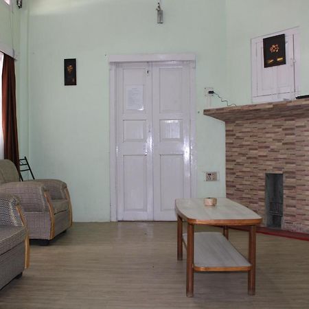Harry'S Bed And Breakfast1 실롱 외부 사진